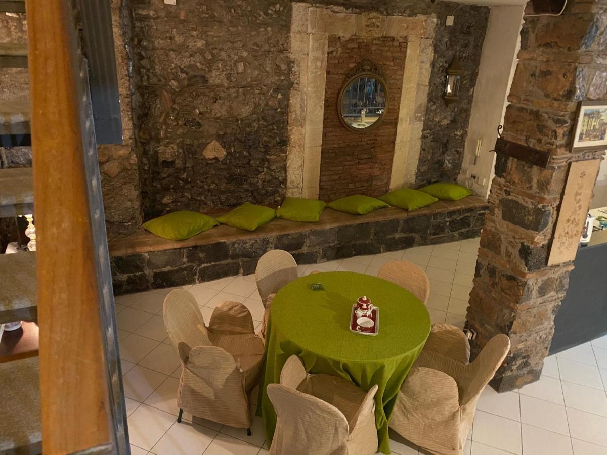 Вілла Antica Casa Centro Катанія Екстер'єр фото